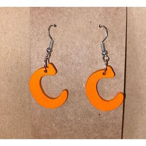 ☀️3/$12☀️ Letter “C” Wood Earrings (Orange)